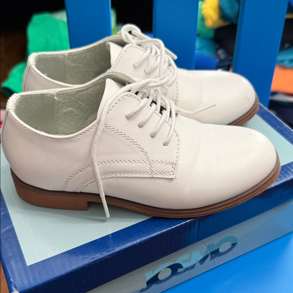 White Lace-Up Oxford Shoes